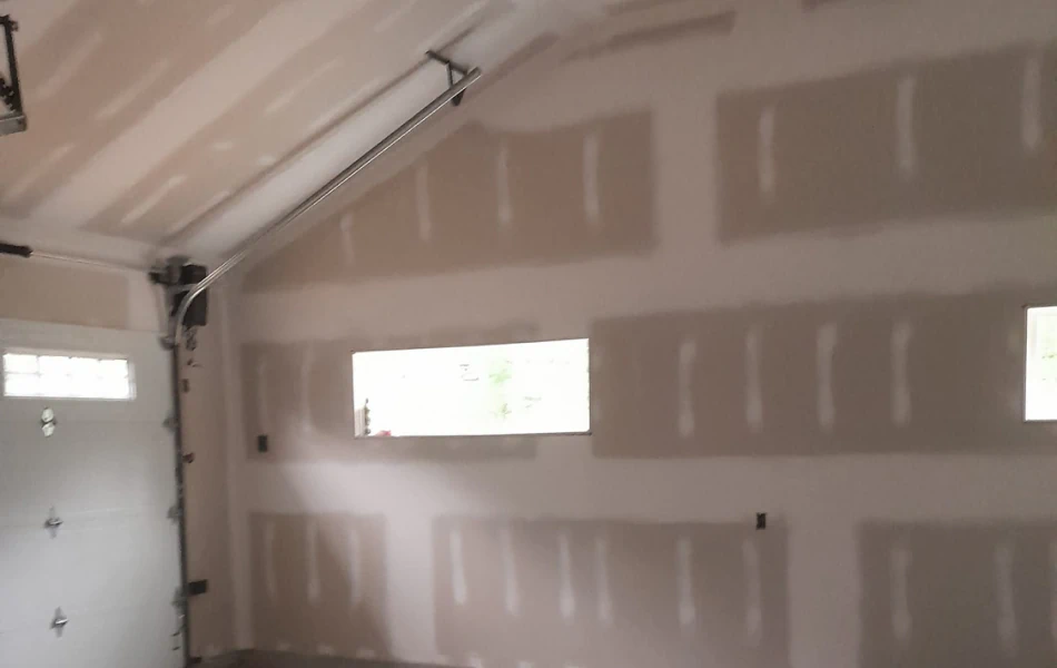 Drywall Repair Services (1) Drywall Repair Services (1)